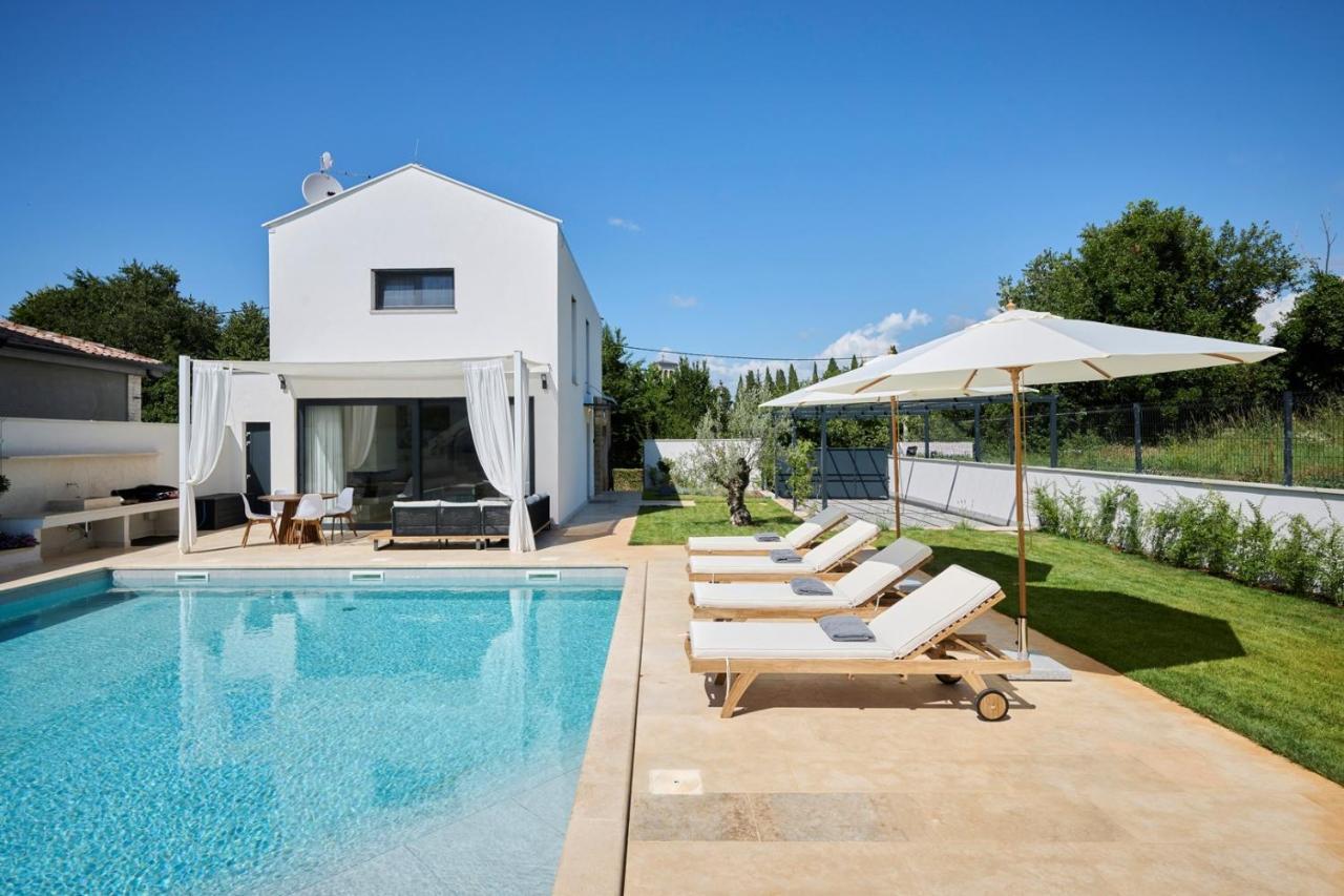 Villa Pura Vida With Pool And Whirlpool Near Umag Materada 外观 照片