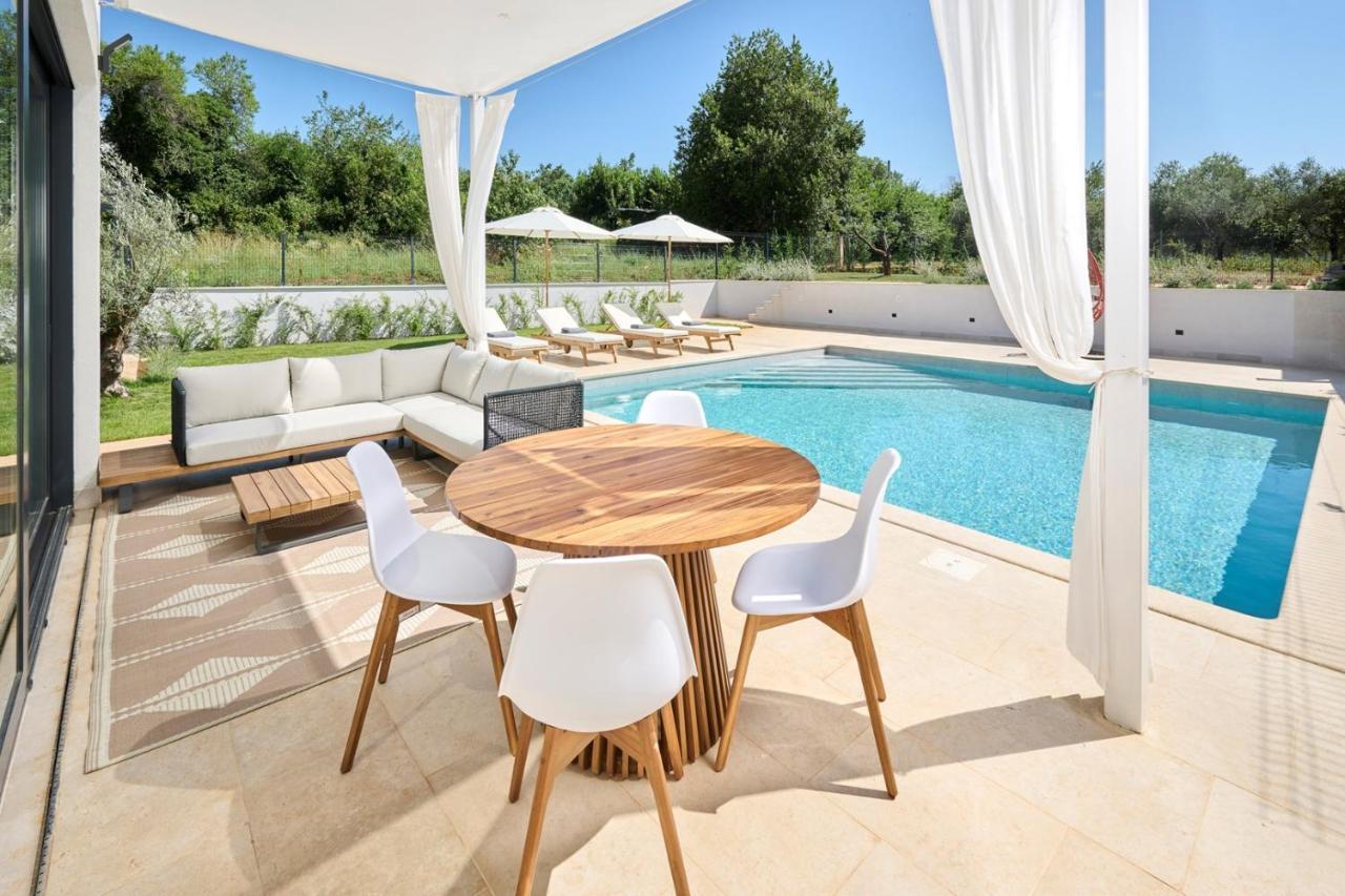 Villa Pura Vida With Pool And Whirlpool Near Umag Materada 外观 照片