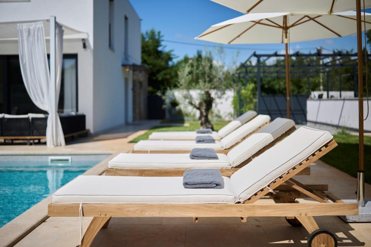 Villa Pura Vida With Pool And Whirlpool Near Umag Materada 外观 照片
